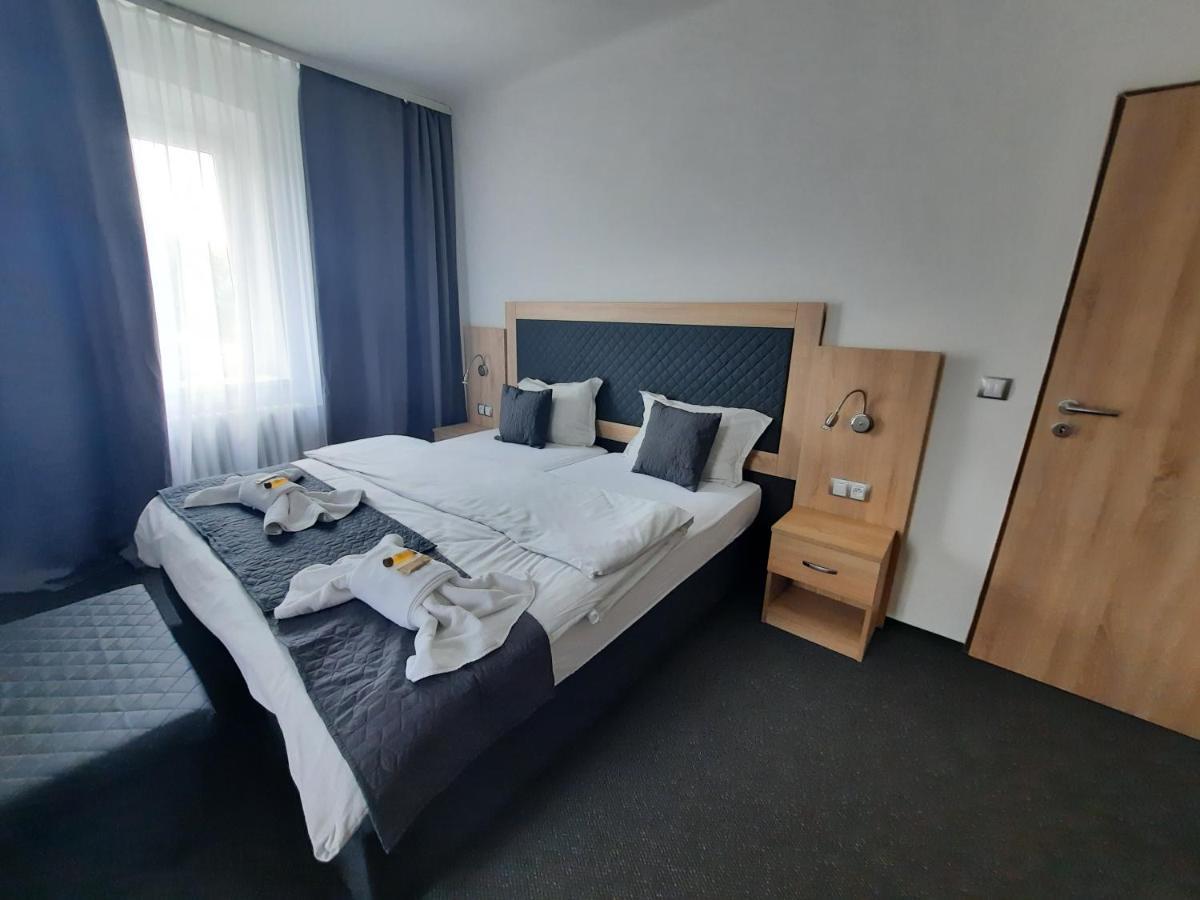 Hotel Cervenohorske Sedlo Лоучна-над-Десноу Экстерьер фото