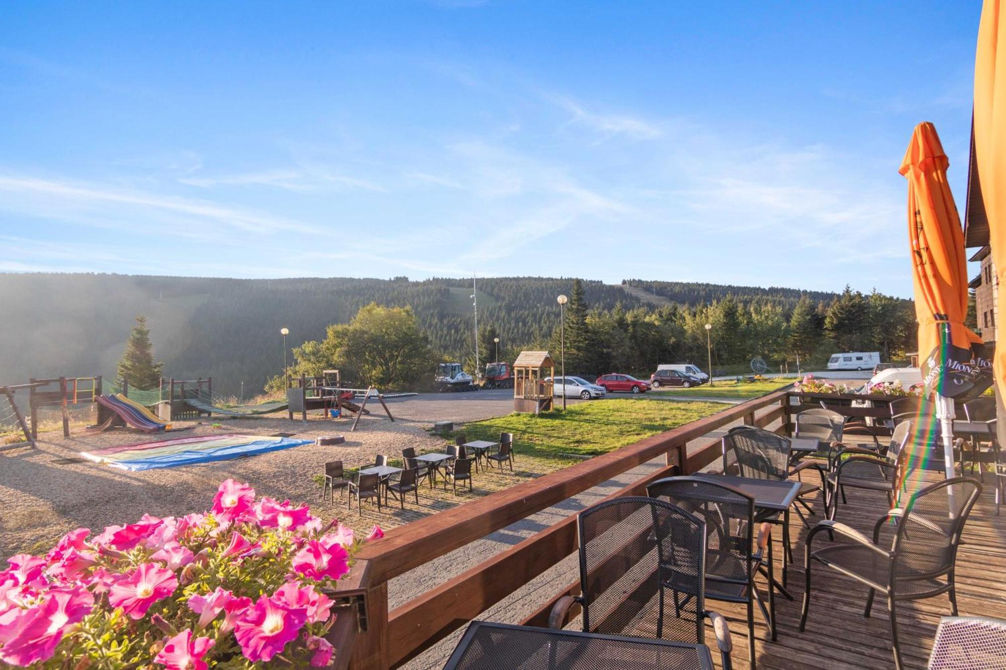 Hotel Cervenohorske Sedlo Лоучна-над-Десноу Экстерьер фото