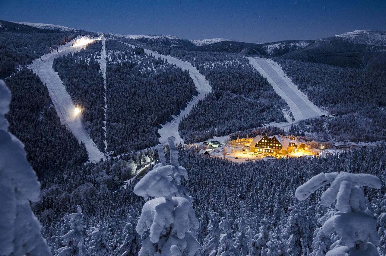 Hotel Cervenohorske Sedlo Лоучна-над-Десноу Экстерьер фото
