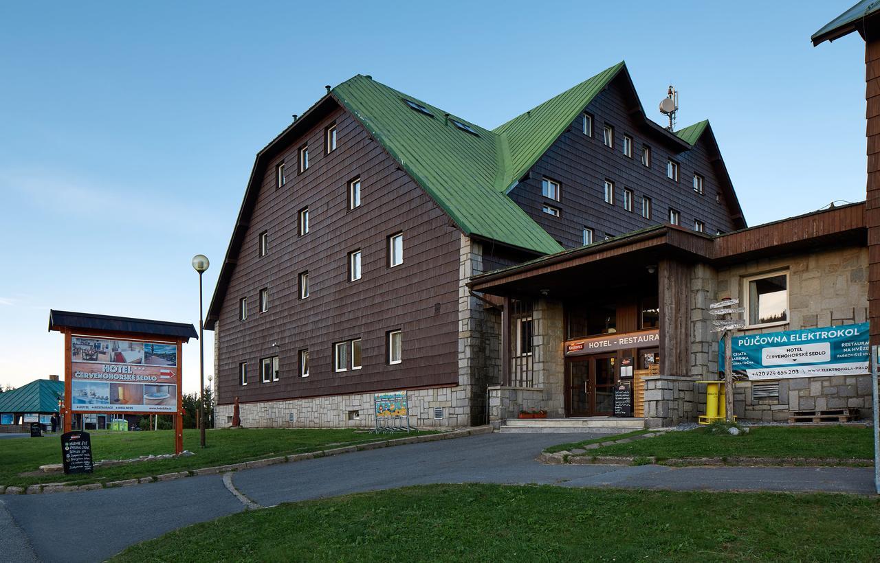 Hotel Cervenohorske Sedlo Лоучна-над-Десноу Экстерьер фото