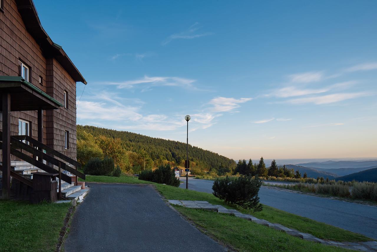 Hotel Cervenohorske Sedlo Лоучна-над-Десноу Экстерьер фото