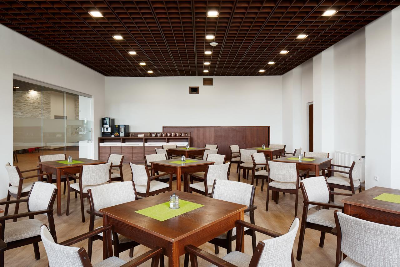 Hotel Cervenohorske Sedlo Лоучна-над-Десноу Экстерьер фото